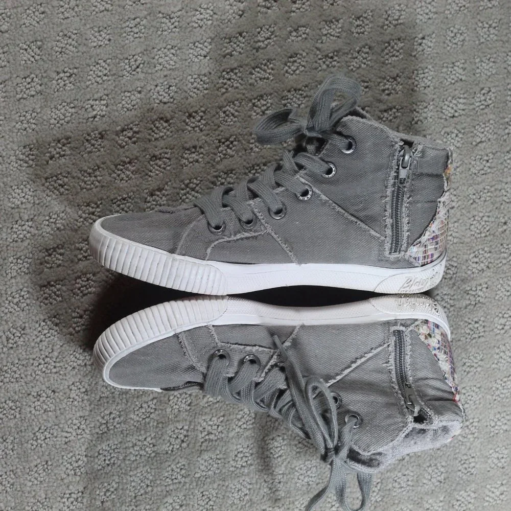 Blowfish Size 6 Grey Canvas Lace Up and Zipper Sneakers